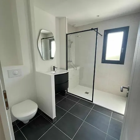 Maison Recente Plain-pied Proche Commerces Holiday home *